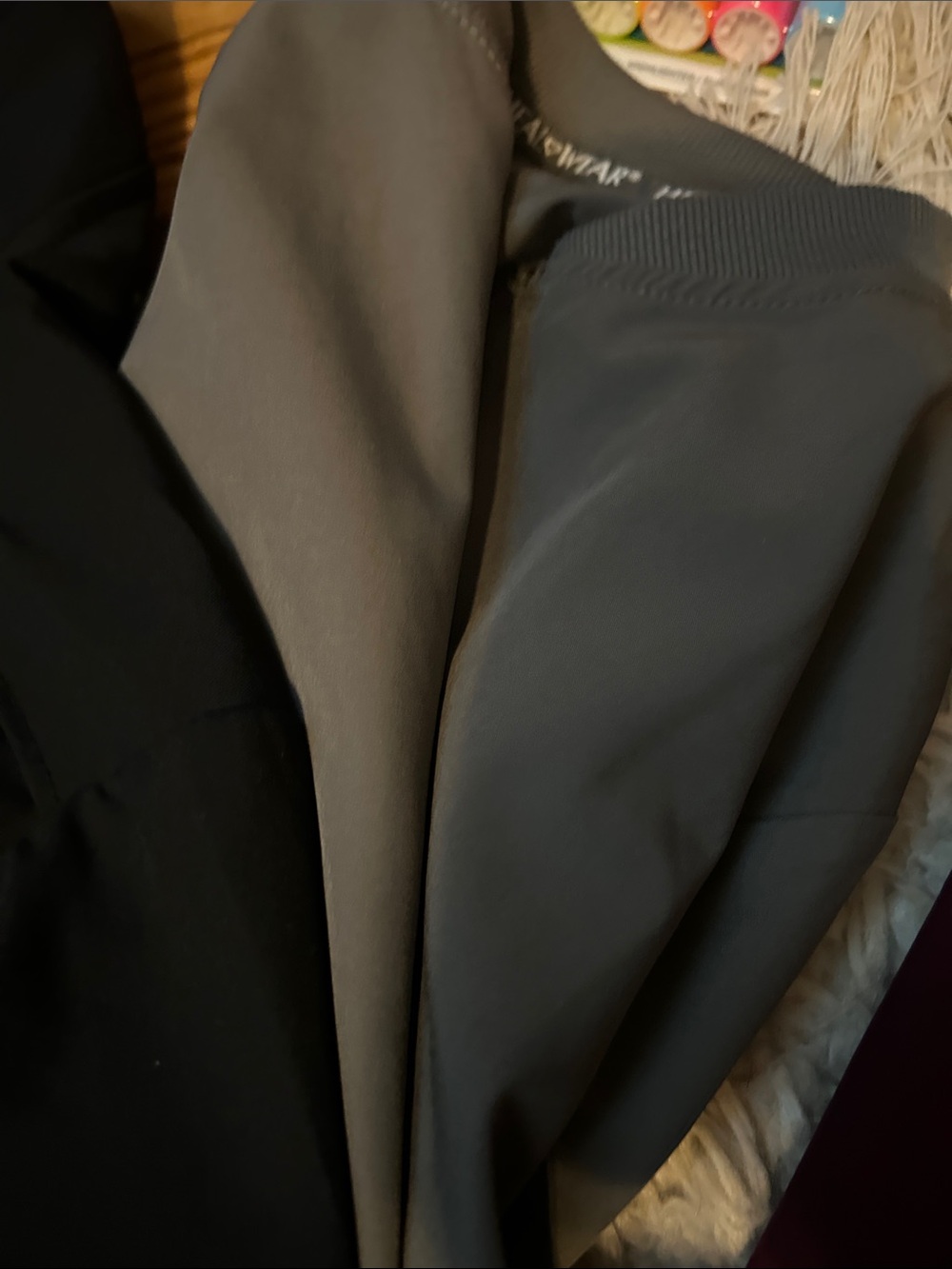 Scrub jackets - Picture 3 of 8